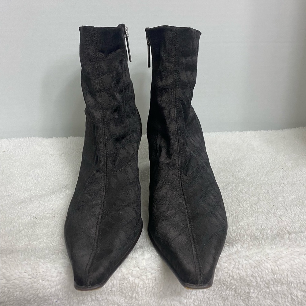 Donald Pliner booties